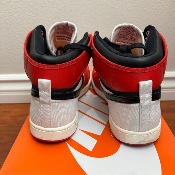 Jordan 1 Retro AJKO Chicago (2021) Size 11 - Picture 2 of 9